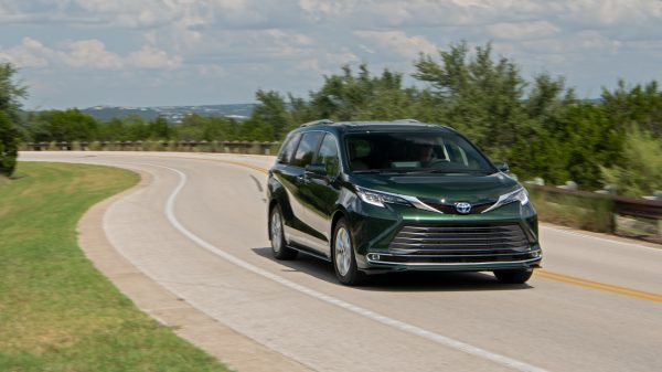 Toyota Sienna Earns Highest Safety Award for Top Safety Pick+